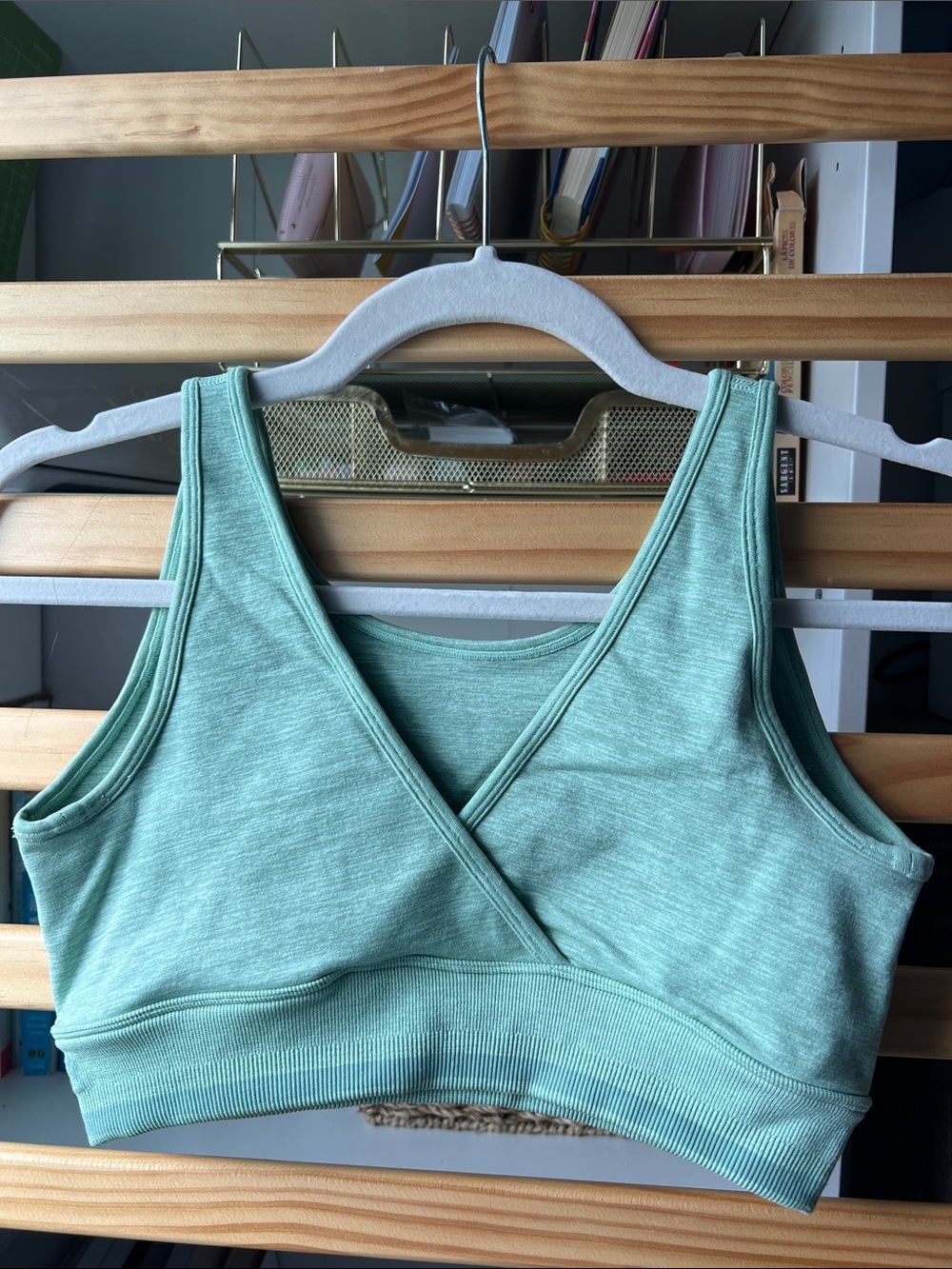 Mint Green Cutout Sports Bra - reversible - Picture 2 of 2